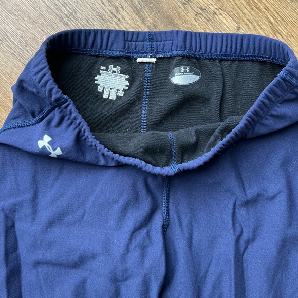 Under Armour Navy Compression Tights Size Medium. Coldgear - Picture 2 of 4